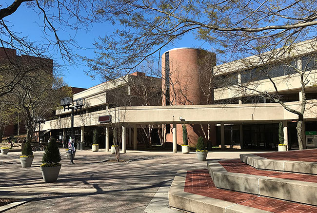 1280px-university_of_maryland_baltimore_county_(umbc),_1000