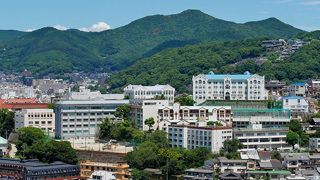 Nagasaki_Kaisei_Gakuen.jpg